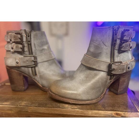 Freebird By Steven Bolo Distressed Gray Size 7- Amazing Shape - Picture 2 of 9